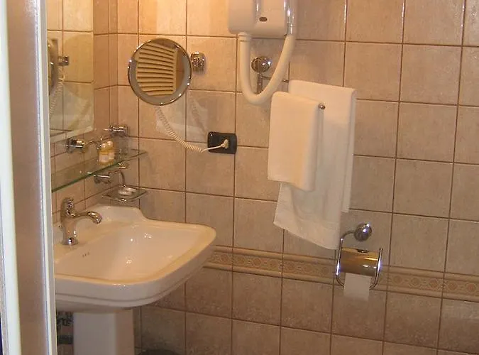 Valeria 酒店 Simbario